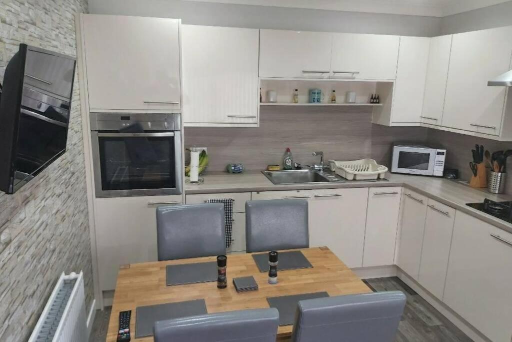 5 Riverside Place Thurso. 2 Bed, 2 Bathrooms. Экстерьер фото